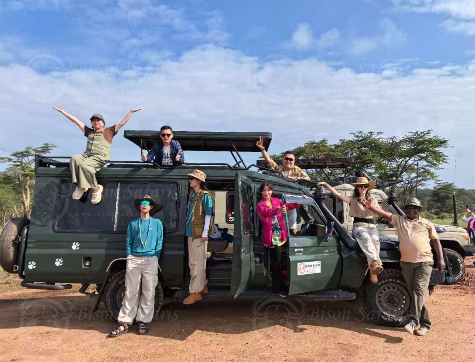 Budget group last- minute safari under $1000 in Kenya