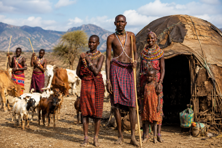 The Fascinating Lifestyle of Africa’s Nomadic Tribes: Traditions, Culture, and Daily Life
